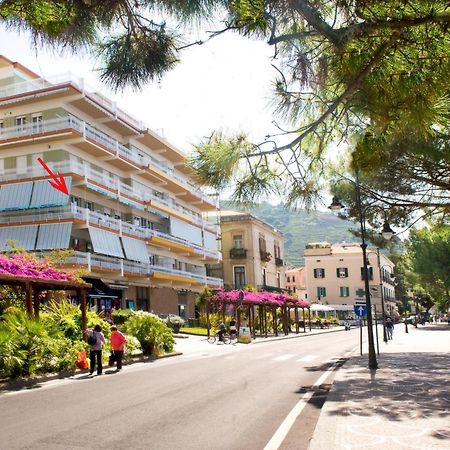 Hotel Pensione Reale Майори Екстериор снимка