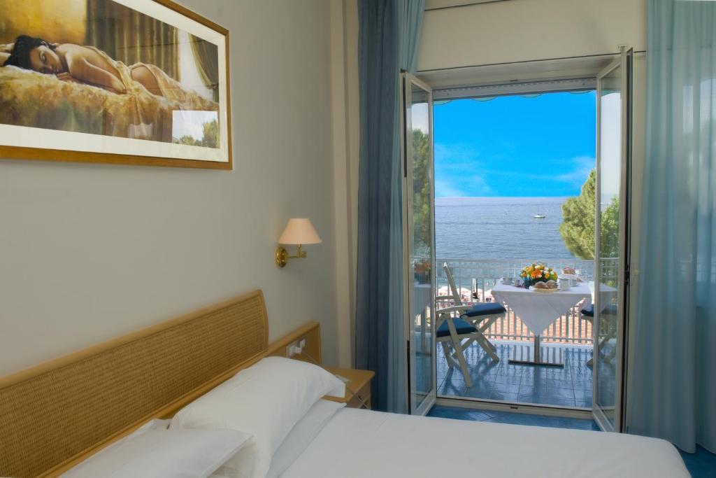 Hotel Pensione Reale Майори Стая снимка