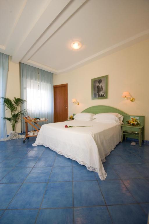 Hotel Pensione Reale Майори Стая снимка