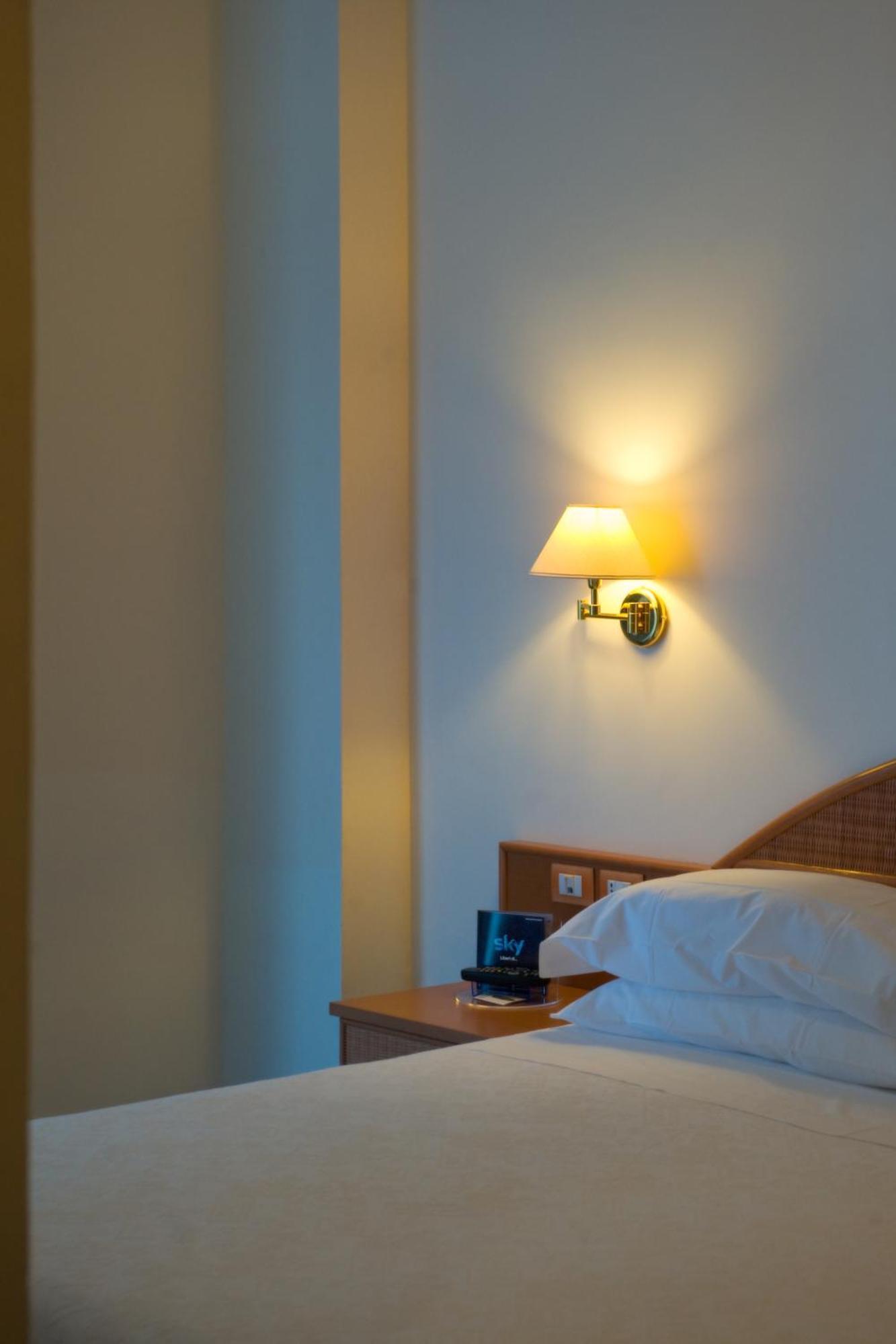 Hotel Pensione Reale Майори Екстериор снимка